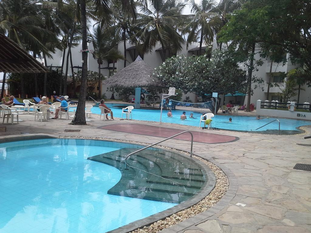 Bamburi Beach Hotel Exteriör bild