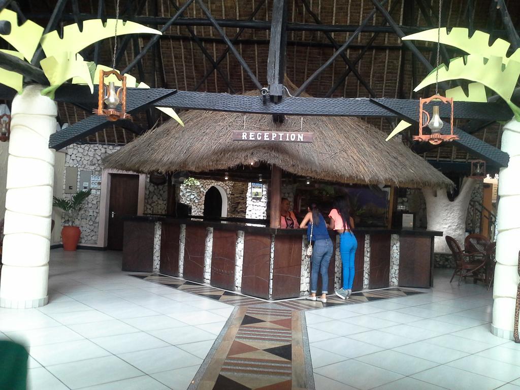Bamburi Beach Hotel Exteriör bild
