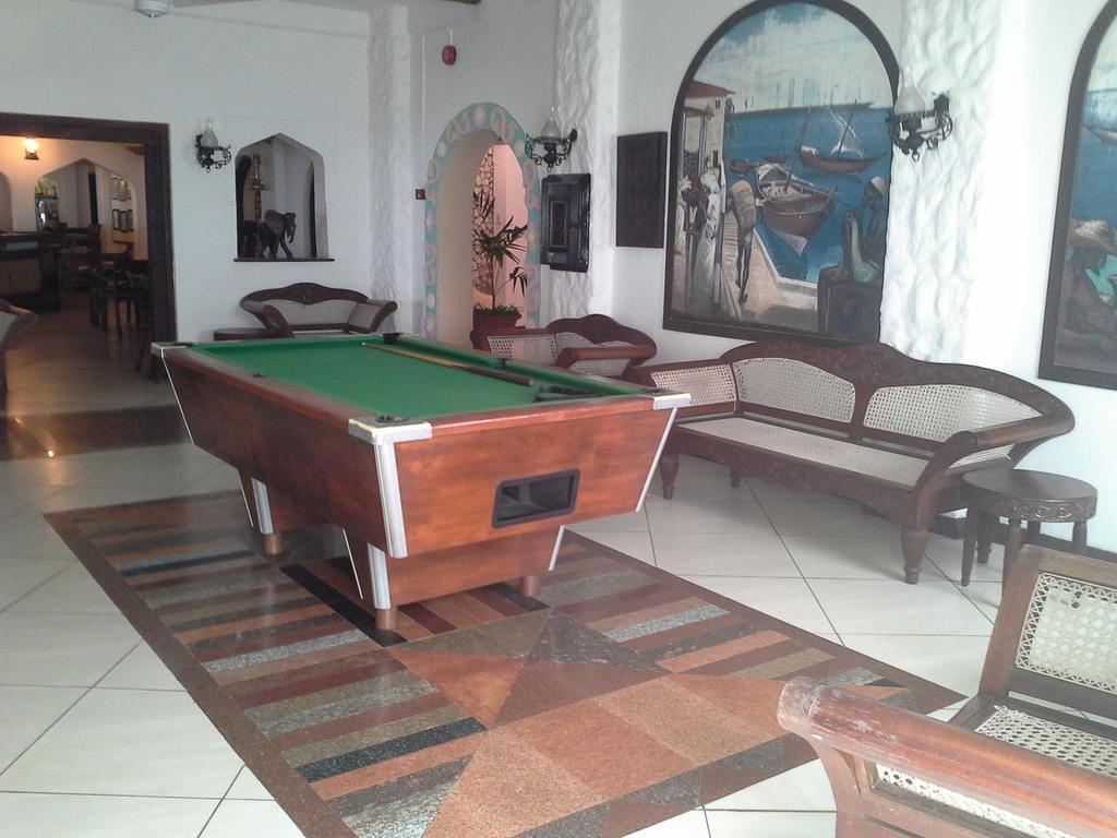 Bamburi Beach Hotel Exteriör bild