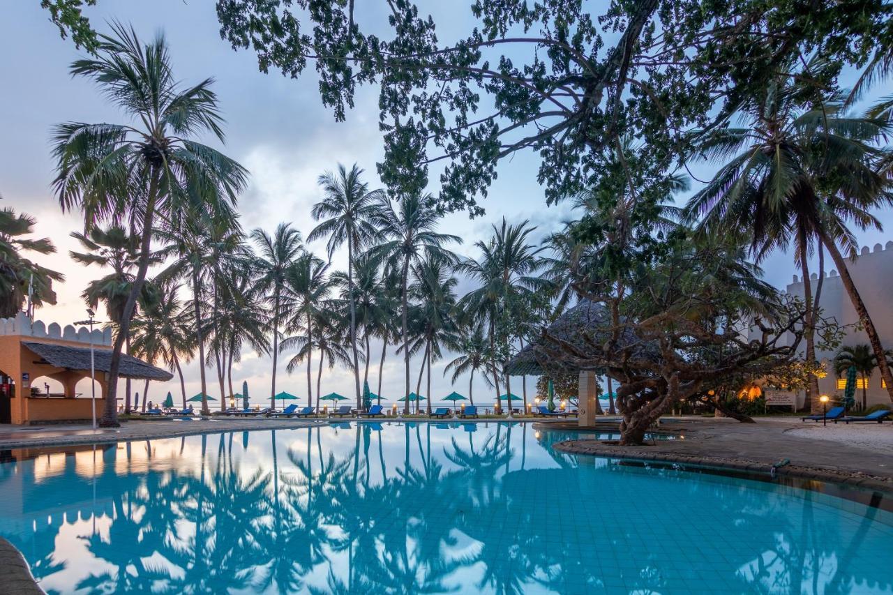 Bamburi Beach Hotel Exteriör bild