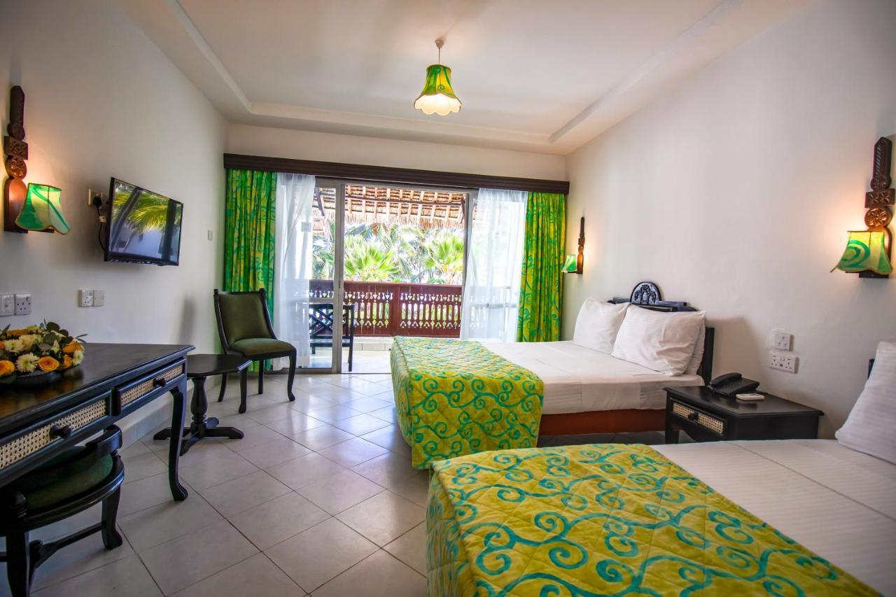 Bamburi Beach Hotel Exteriör bild