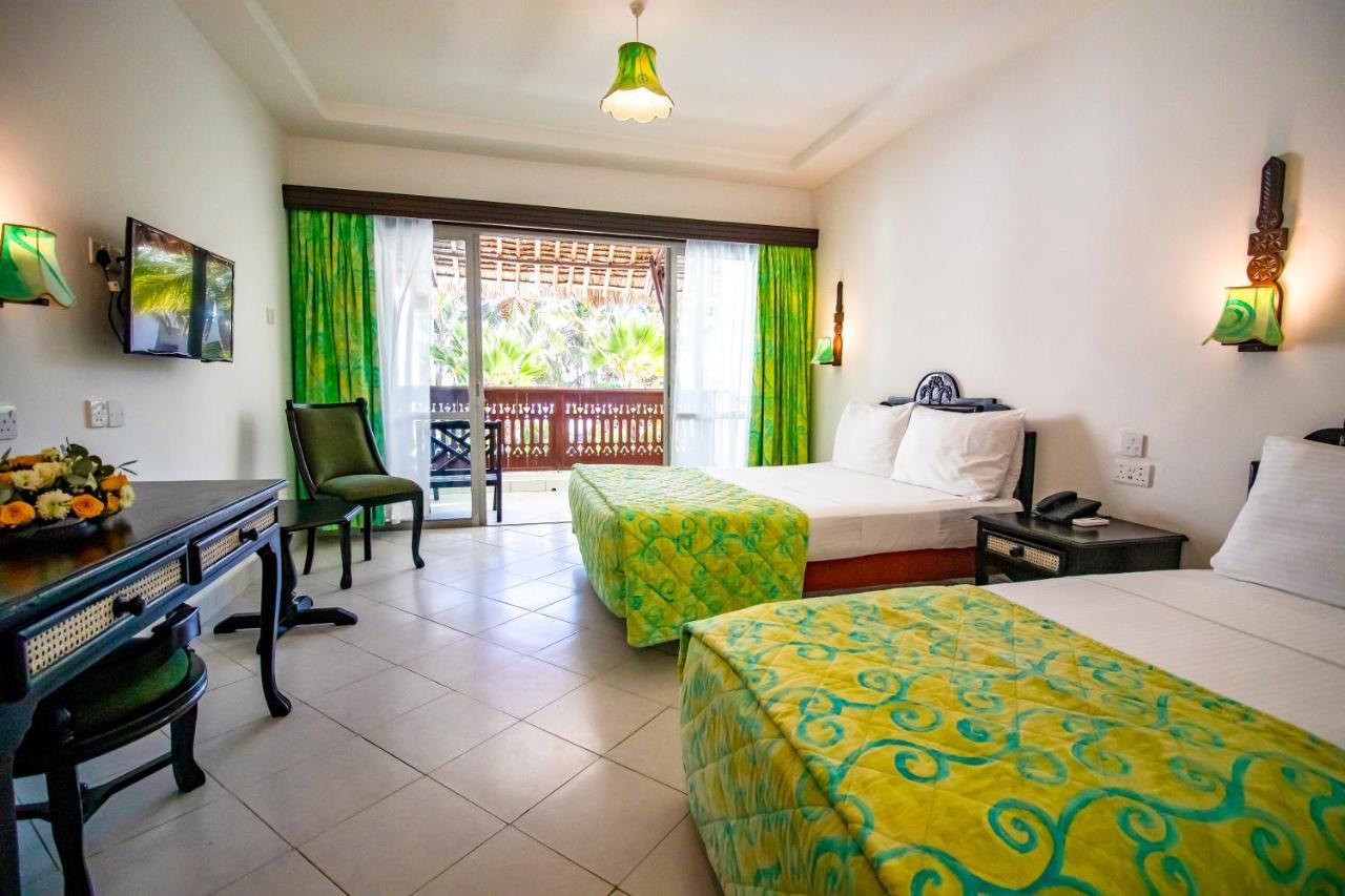 Bamburi Beach Hotel Exteriör bild