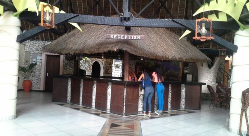 Bamburi Beach Hotel Exteriör bild