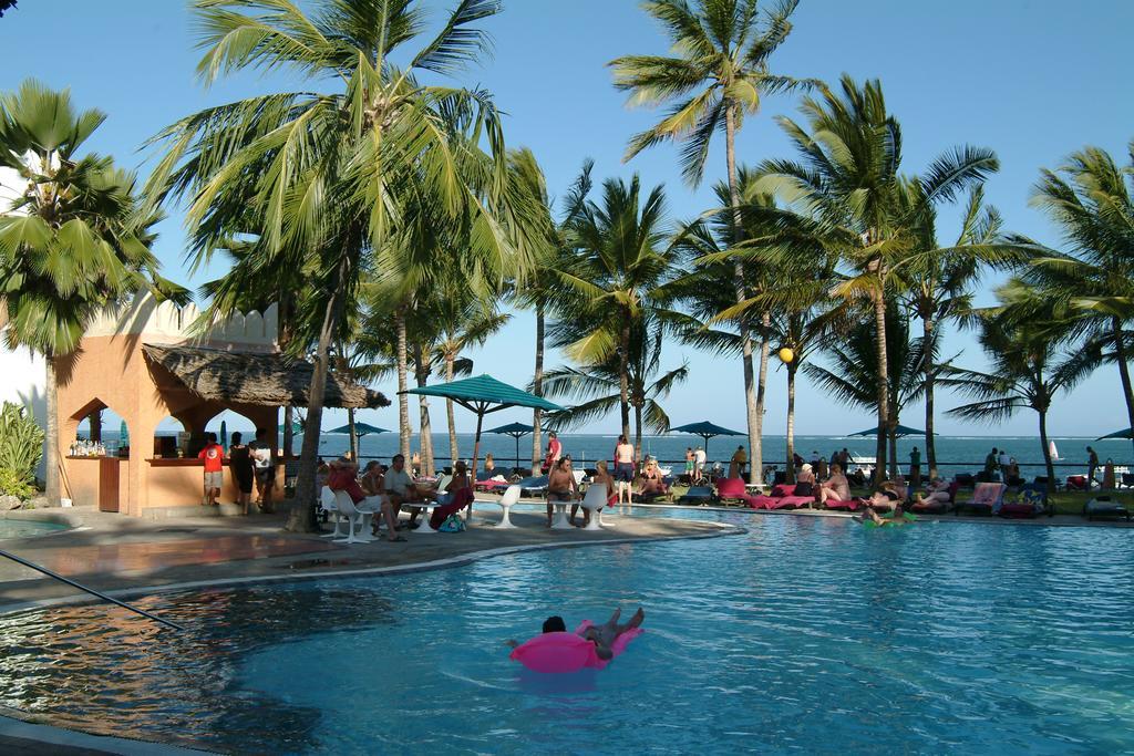 Bamburi Beach Hotel Exteriör bild