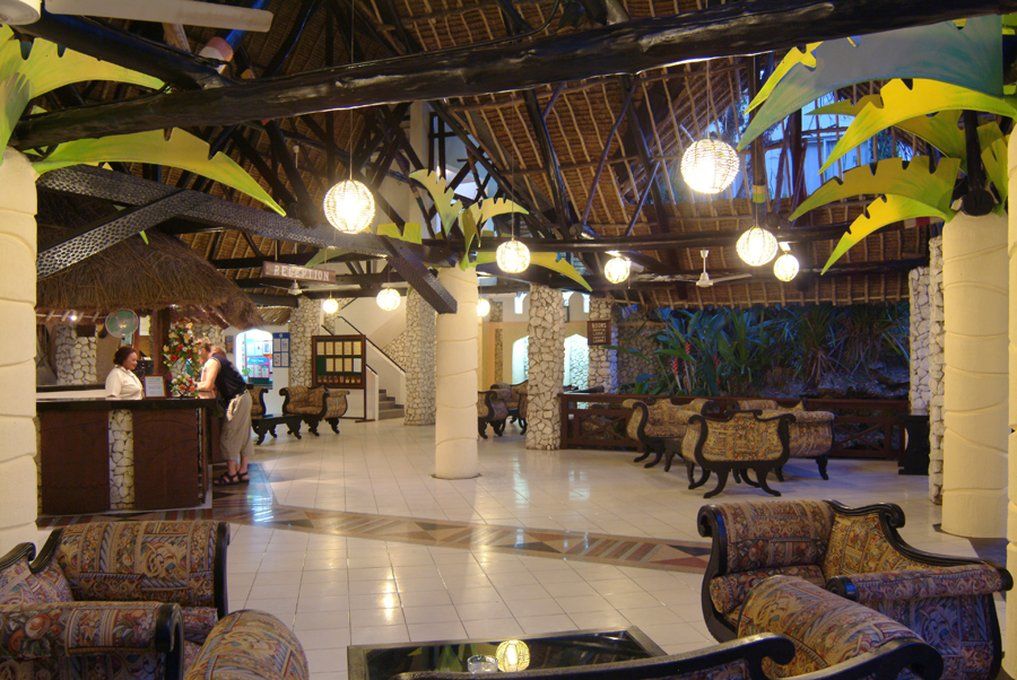 Bamburi Beach Hotel Exteriör bild