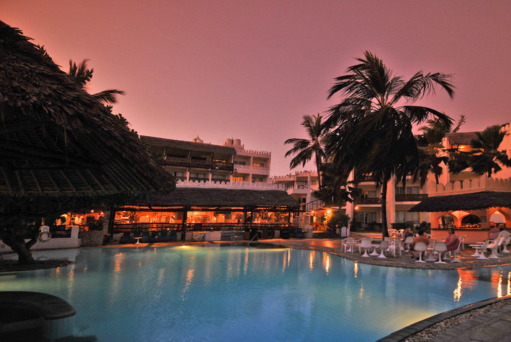 Bamburi Beach Hotel Exteriör bild