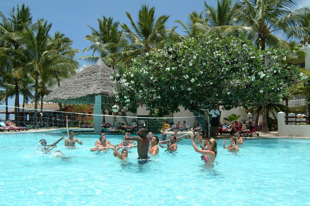 Bamburi Beach Hotel Exteriör bild